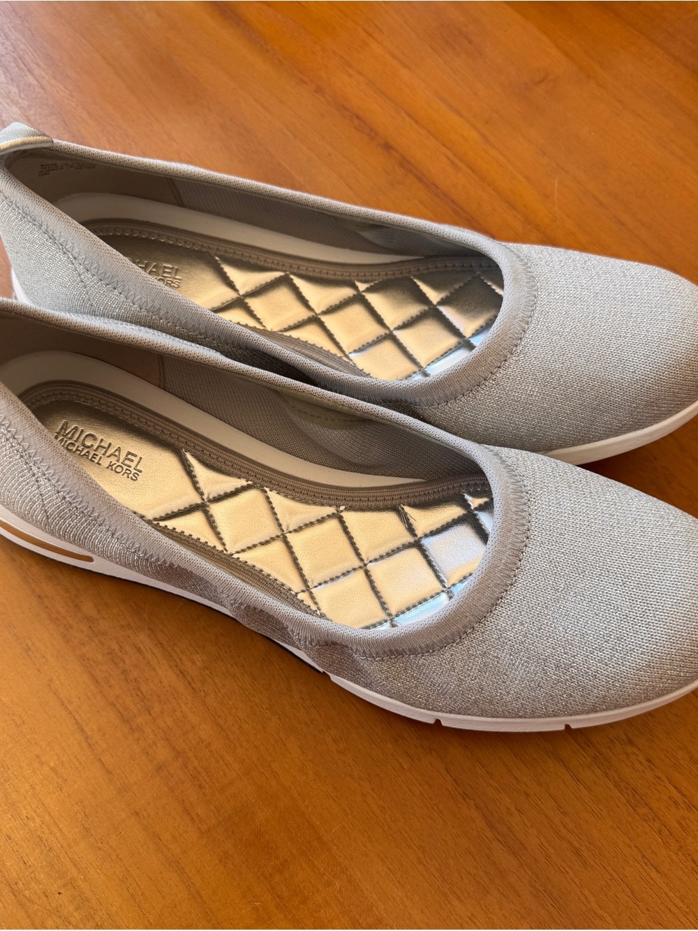 Michael Kors Upton Ballet Flats – Silver Metallic – NIB size 10